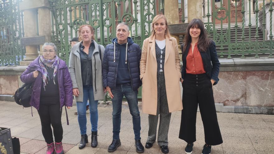 La diputada del Grupo Mixto, Covadonga Tomé,  garantiza con su sí el presupuesto regional