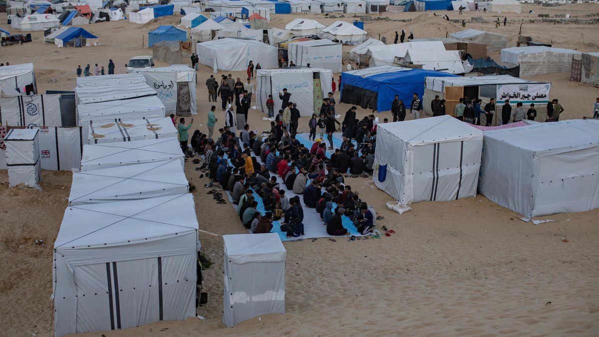 Un campamento improvisado para desplazados cerca de la localidad de Rafah.