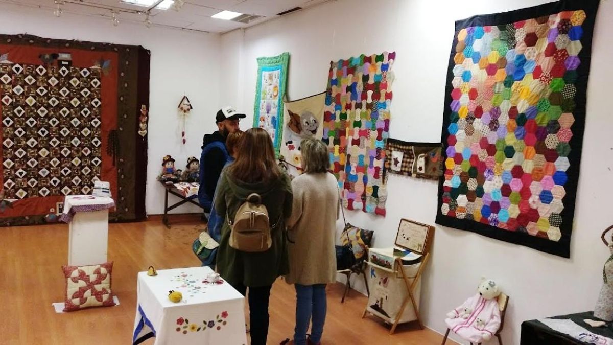 Amigos de Sierra-Pambley ofrece catorce cursos de manualidades para el otoño-invierno en Villablino