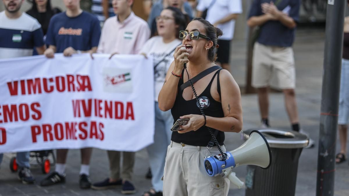 Concentración por la vivienda en Córdoba