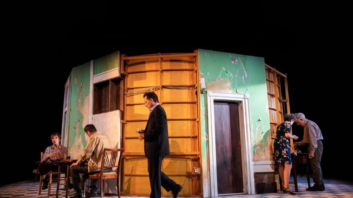 Una escena de "La obra", de Mariano Pensotti.