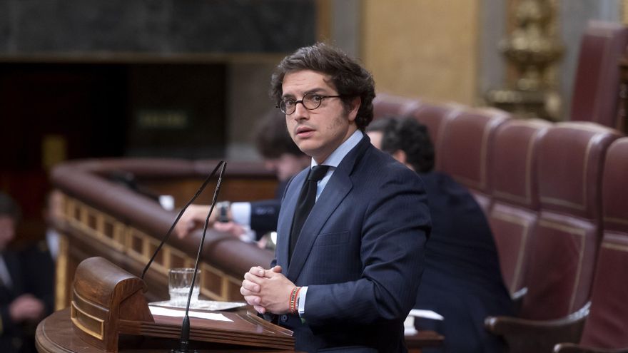Archivo - El diputado de VOX José María Figaredo durante una sesión plenaria en el Congreso de los Diputados.