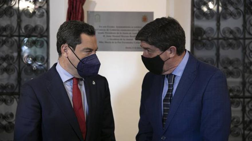 Guerra y paz en Andalucía: PP y Cs compaginan guiños y puñales dentro y fuera del territorio neutral de Moreno Bonilla