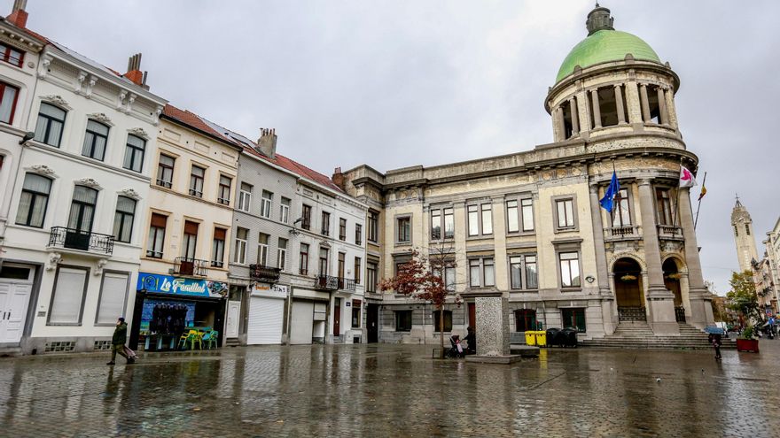 Vista general de la plaza Communal Square en el municipio de Molenbeek-Saint-Jean, en Bruselas. BEFE/EPA/STEPHANIE LECOCQ