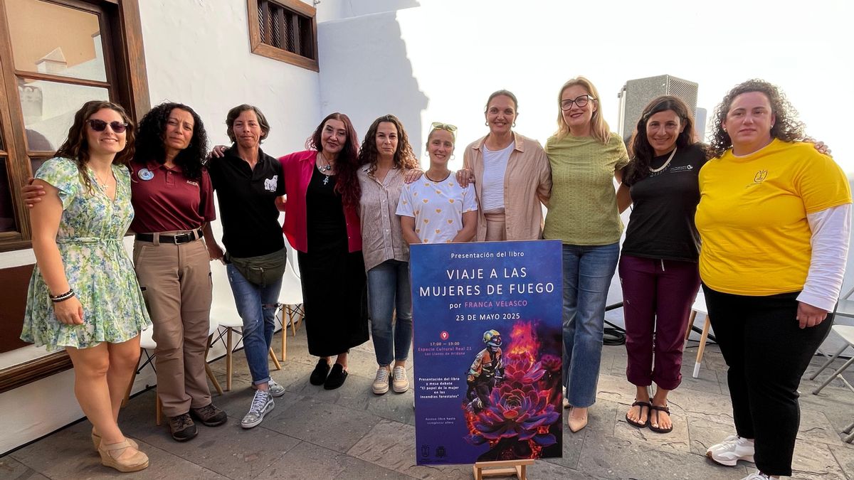 Presentación en La Palma del libro  'Viaje a las mujeres del fuego'.