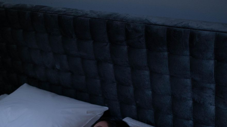 Dime cómo duermes y te diré qué tipo de almohada te conviene usar