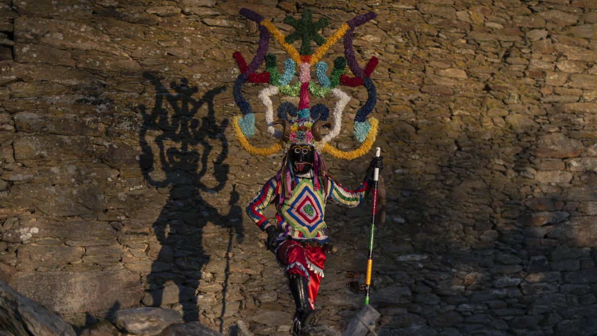 El ancestral Entroido de la montaña ourensana, declarado Fiesta de Interés Turístico Nacional
