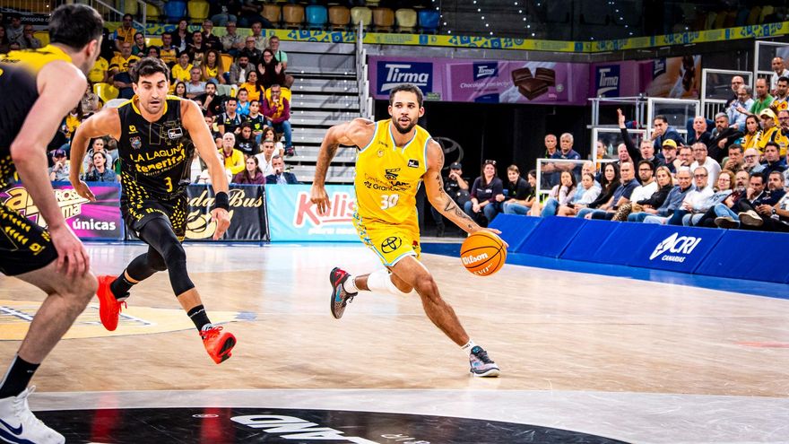 El Dreamland Gran Canaria gana el derbi y más oxígeno