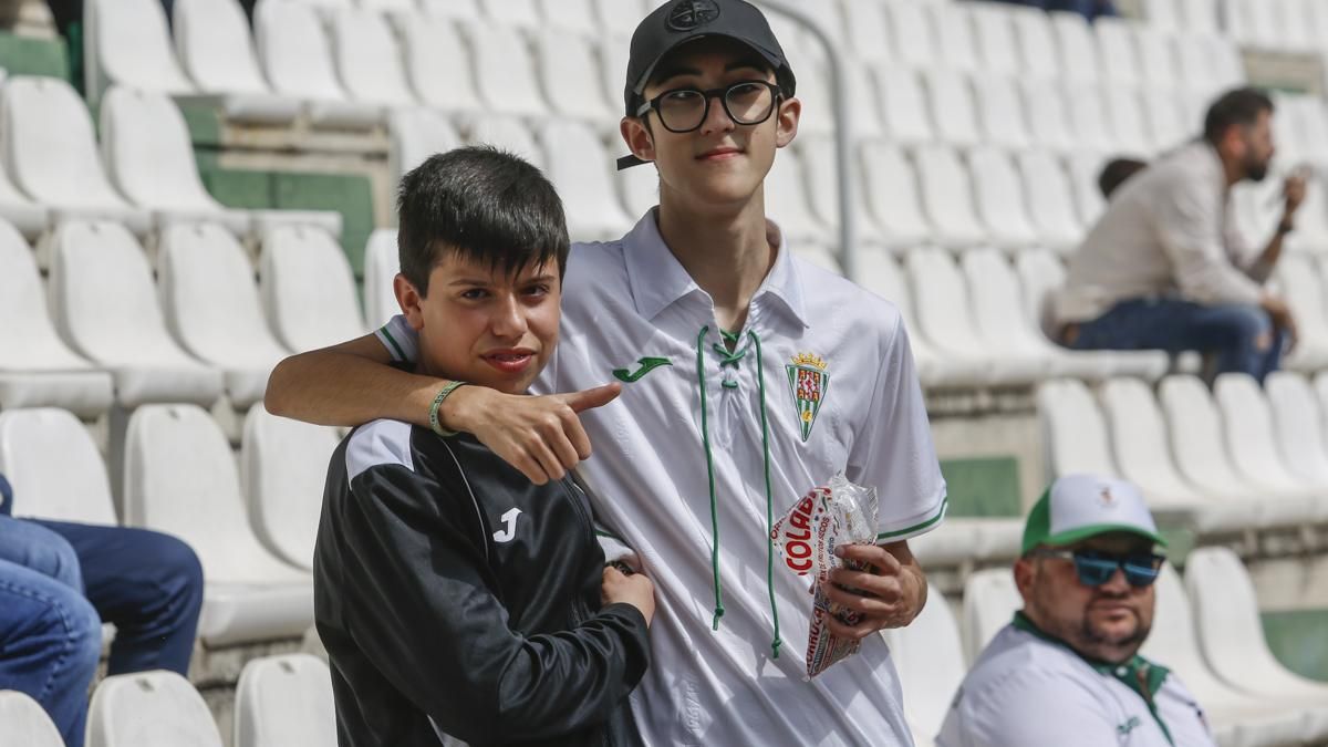 Grada Blanquiverde del Córdoba CF - Real Sociedad B