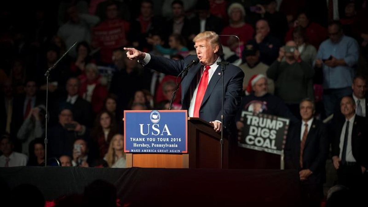 Trump anuncia reuniones con inteligencia de EE.UU. para evaluar ataques rusos