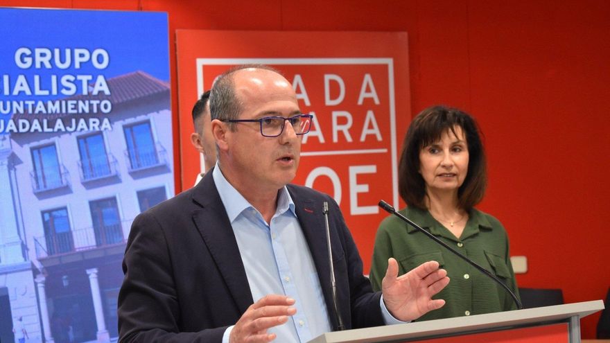 El PSOE exige la dimisión de la alcaldesa de Guadalajara por "engañar" con la zona azul