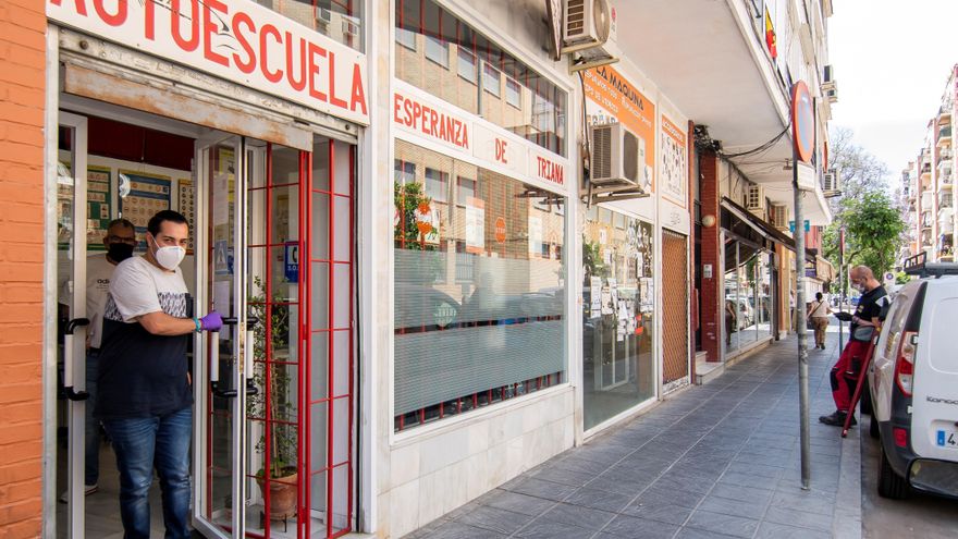 Los países de la UE abogan por bajar la edad de conducir a 17 años, si se hace acompañado