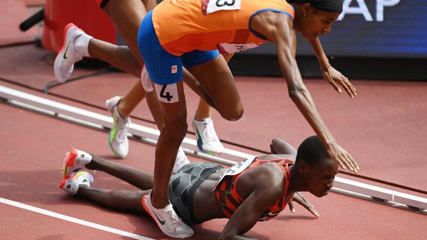 Sifan Hassan se cayó, se levantó y pasó a 13 rivales en menos de una vuelta