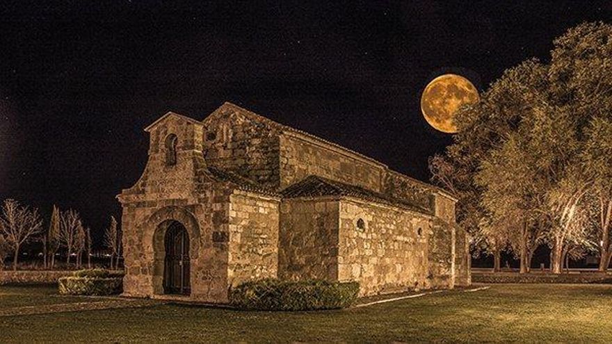 La iglesia de Palencia que es la más antigua de España y fue construida sobre unas termas romanas