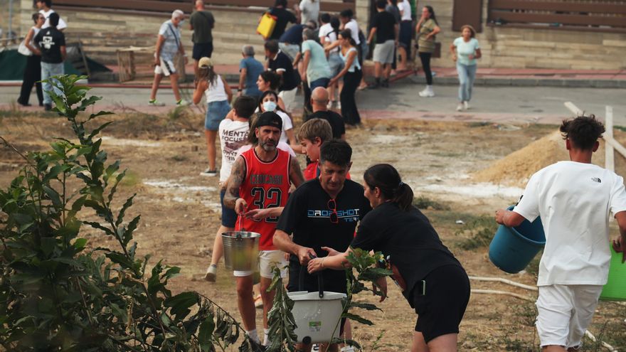 Nuevos incendios y reactivaciones desalojan a más de 300 vecinos de 10 poblaciones en León