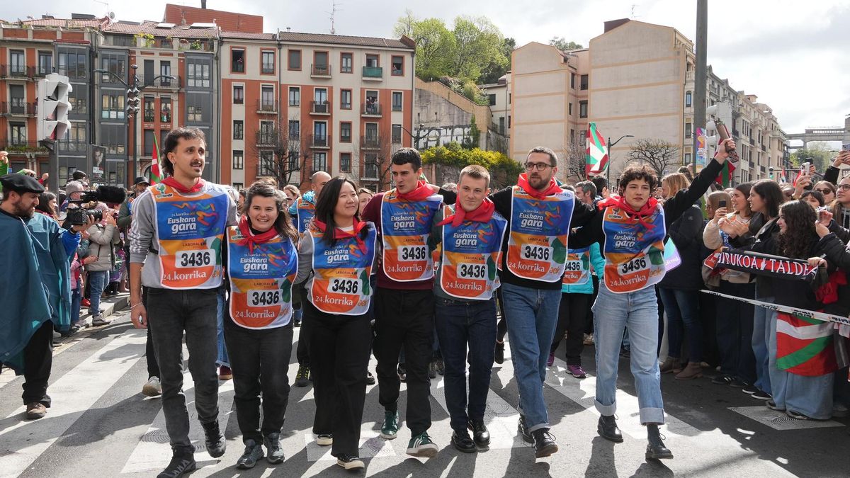 24. Korrikako mezua zazpi euskal gazteek sortu dute: "Gure gutxieneko hizkuntza eskakizuna Euskal Herri euskalduna da"