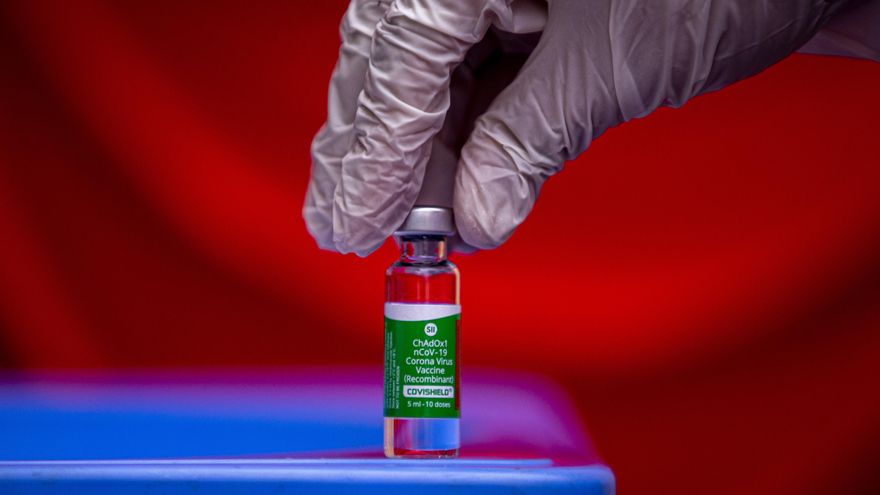 Extremadura ya administra la vacuna a odontólogos e higienistas dentales