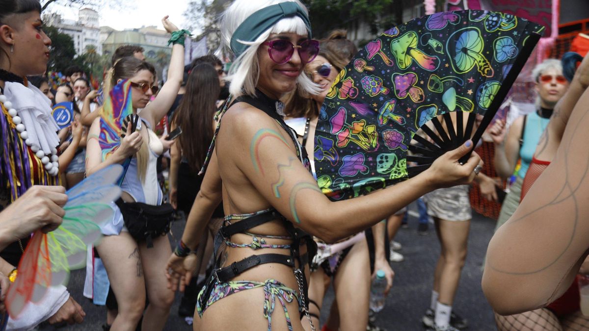 El colorido se hizo presente en el microcentro porteño.