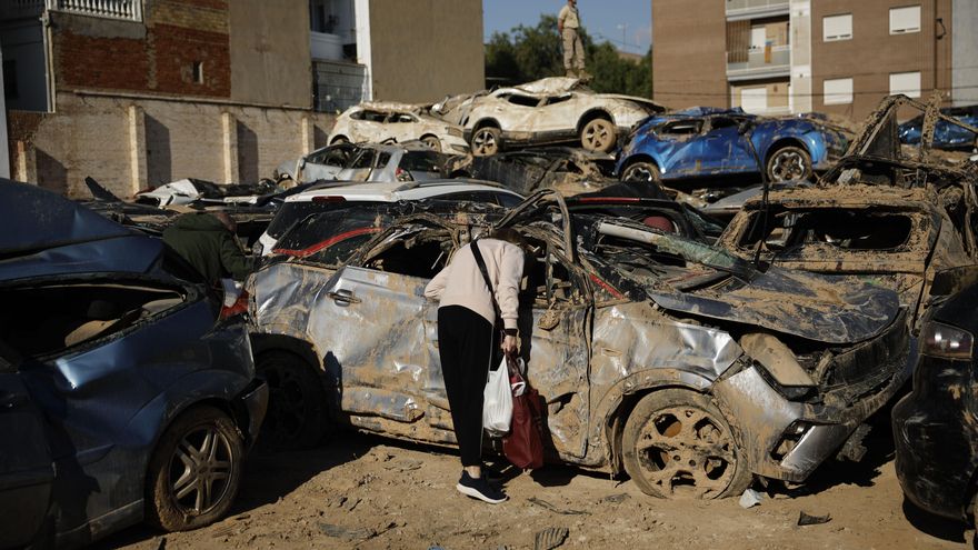 Un vídeo del Cecopi muestra a Pradas dando indicaciones sobre el texto del Es-Alert
