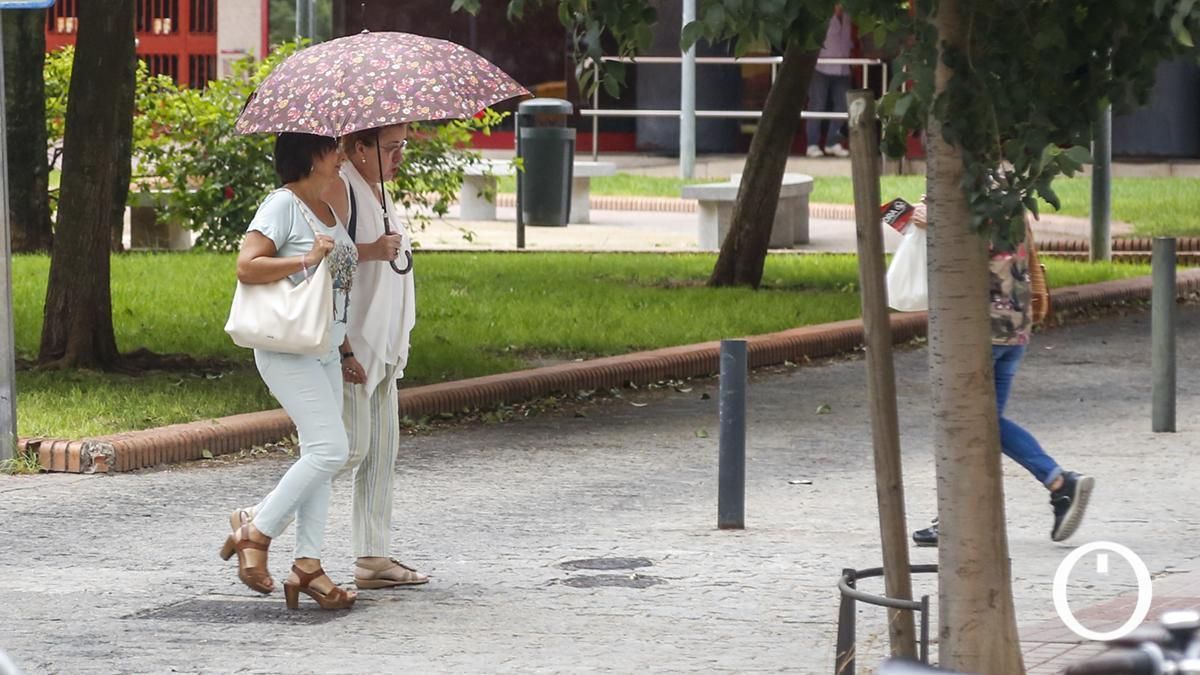 Córdoba arranca la semana con un acusado descenso de las máximas y con tormentas ocasionales