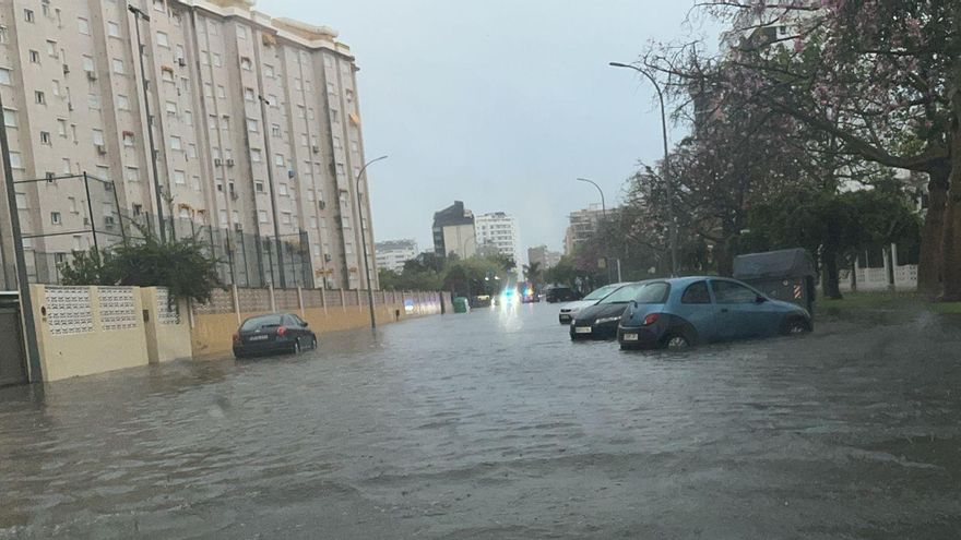 Las lluvias torrenciales dejan precipitaciones de casi 360 litros en Gandia en 12 horas y 54 en Sueca en una hora