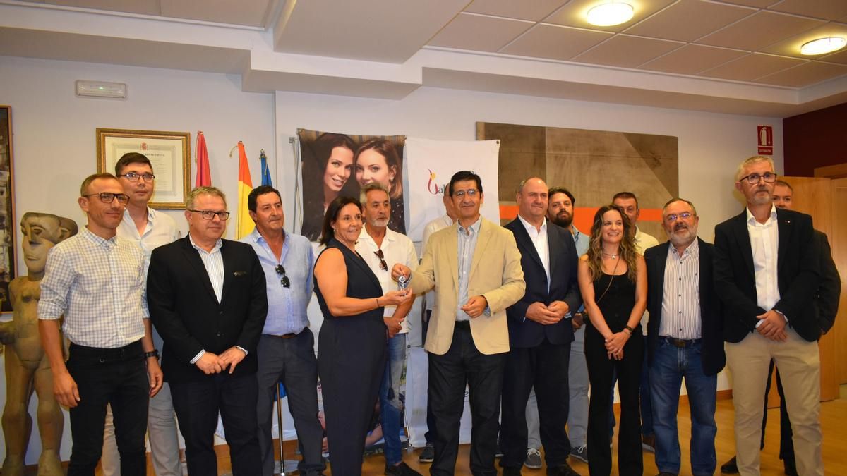 Se oficializa la entrega de la sede de la Denominación de Origen Valdepeñas a la Interprofesional del Vino