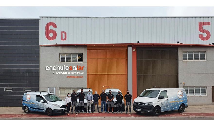 Equipo comercial de la franquicia de EnchufeSolar en Castellón.
