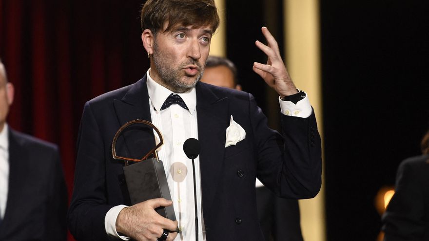 Albert Serra gana la Concha de Oro con ‘Tardes de soledad’, su portentoso y polémico documental sobre los toros