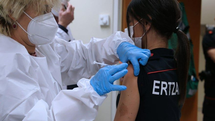 Vacunación de la Ertzaintza