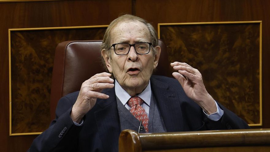 El profesor Ramón Tamames durante el debate de la moción de censura de Vox contra el presidente del Gobierno, Pedro Sánchez.