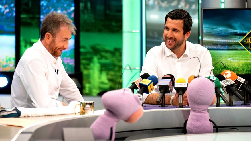 'El Hormiguero' (16.1%) firma su mejor cuota en 4 meses con Enrique Riquelme en una noche sin igual en el Real Madrid
