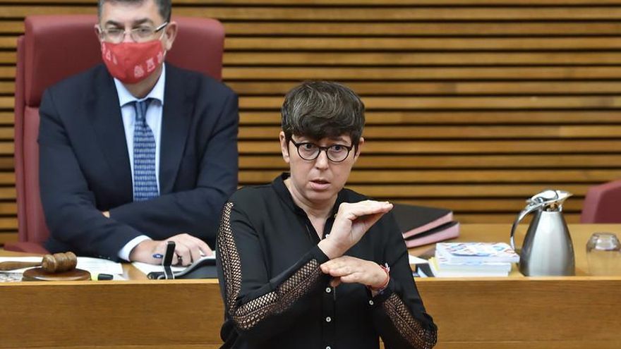 Pilar Lima será la primera portavoz de las Corts Valencianes en expresarse en lengua de signos.