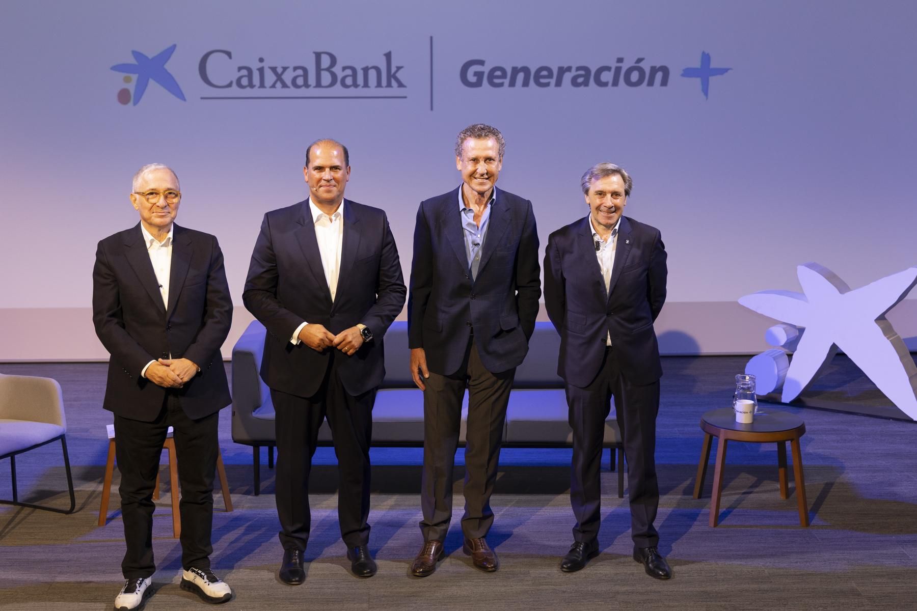 Javier Sardà y Jorge Valdano comparten en Tenerife su visión sobre la superación en la madurez en un coloquio de CaixaBank.