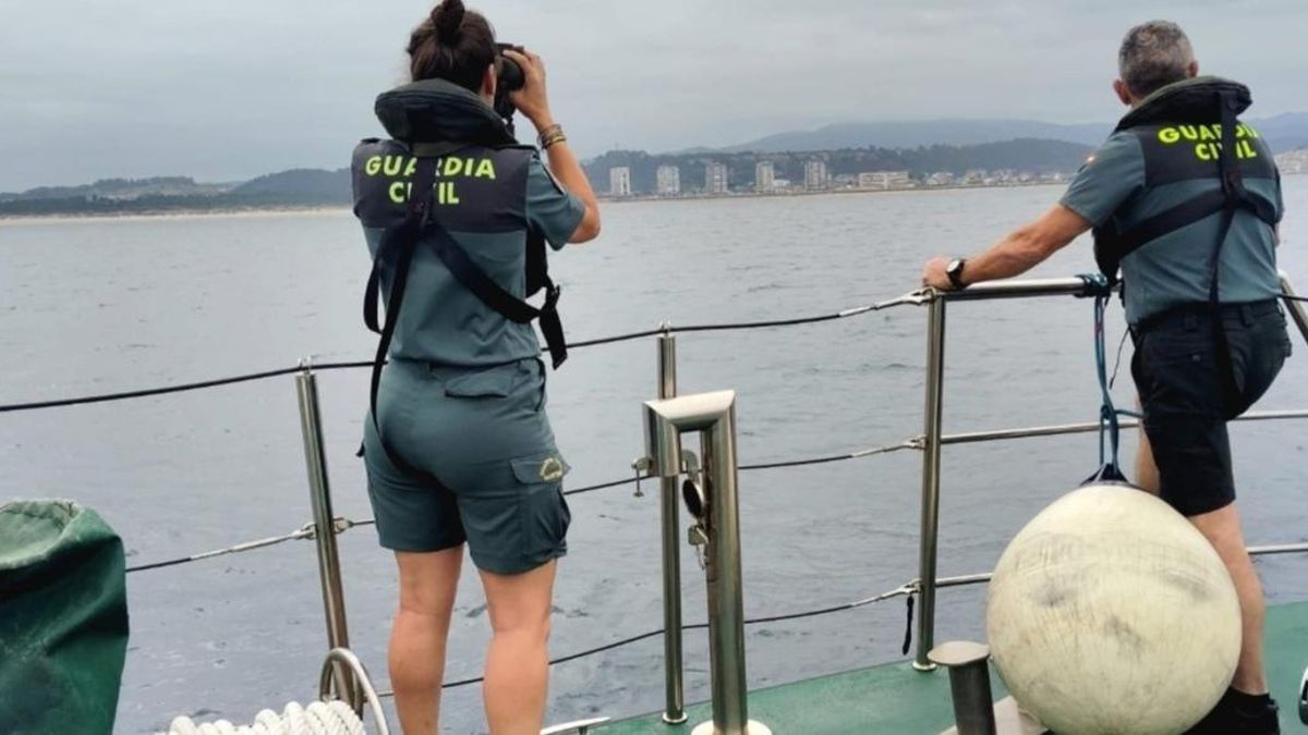 Un submarinista localiza el cadáver de un joven sumergido en la playa de San Juan de Nieva, en Asturias