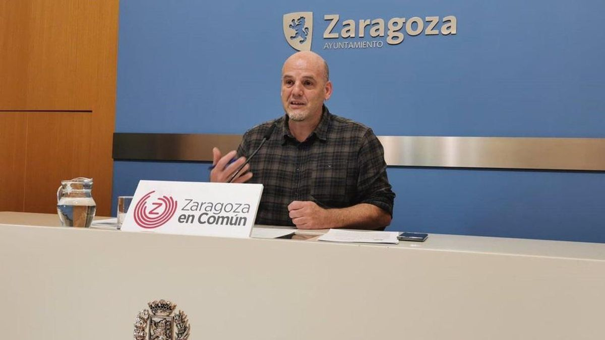 El concejal del grupo municipal de ZeC en el Ayuntamiento de Zaragoza, Suso Domínguez.