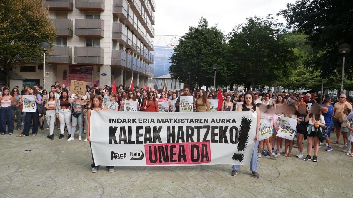 Denuncian la existencia de un canal de Telegram en Arrigorriaga para sexualizar y humillar a mujeres jóvenes