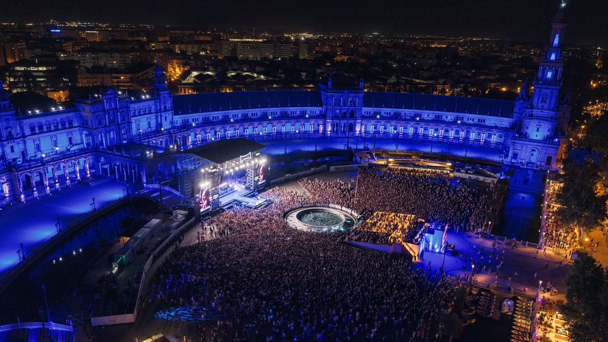 Icónica atribuye a una "una guerra sucia" la denuncia de 16 promotoras y defiende que el uso de la Plaza de España es "legal"