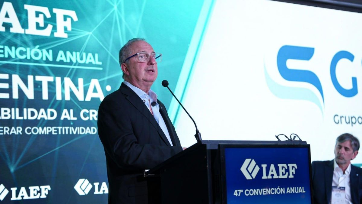El gobernador de Misiones Hugo Passalacqua en la cumbre del IAEF.