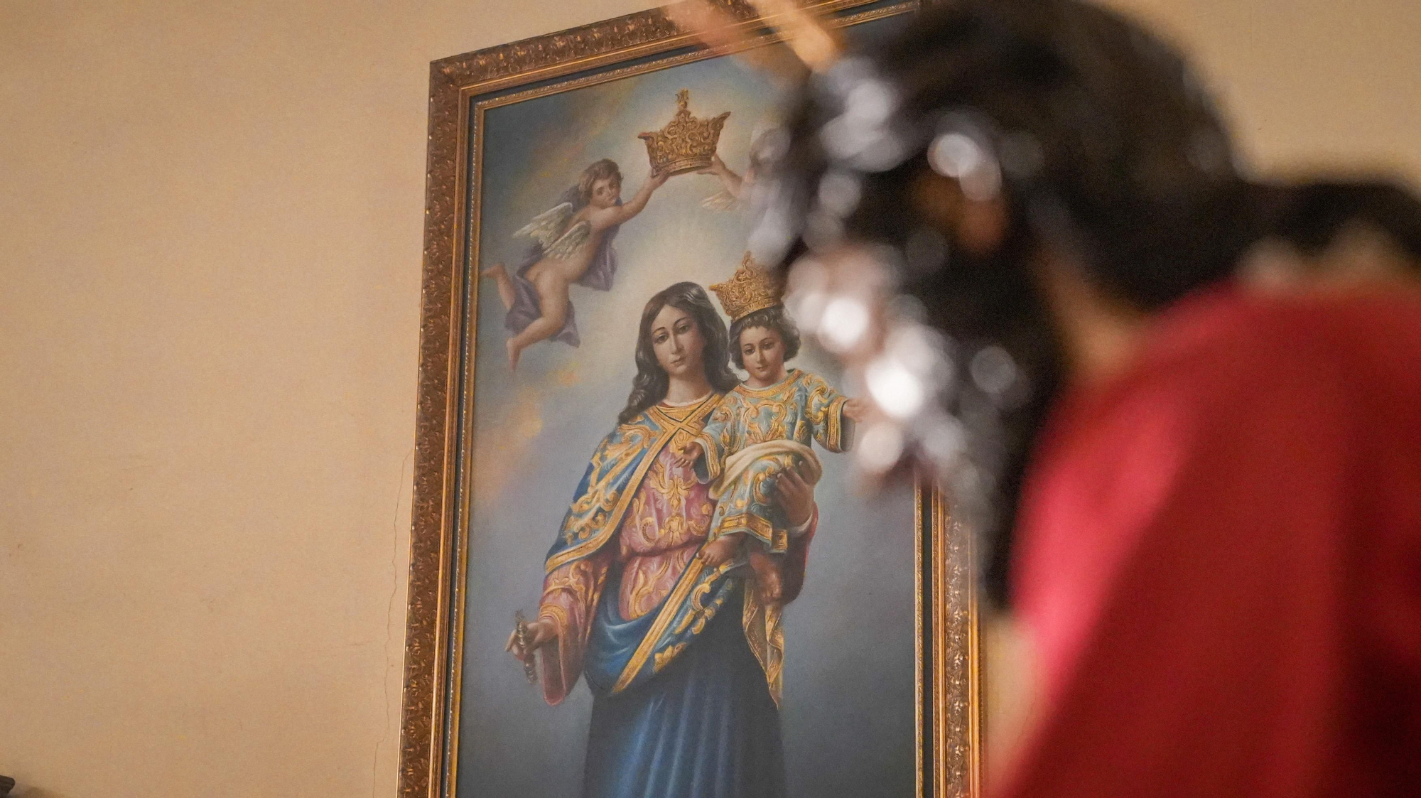 Los besapiés de Jesús Rescatado y del Cristo del Remedio de Ánimas, y el besamanos de Jesús, Divino Salvador, en su Prendimiento, en imágenes