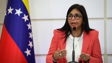 La vicepresidenta de Venezuela, Delcy Rodríguez, durante una rueda de prensa en Caracas (Venezuela).