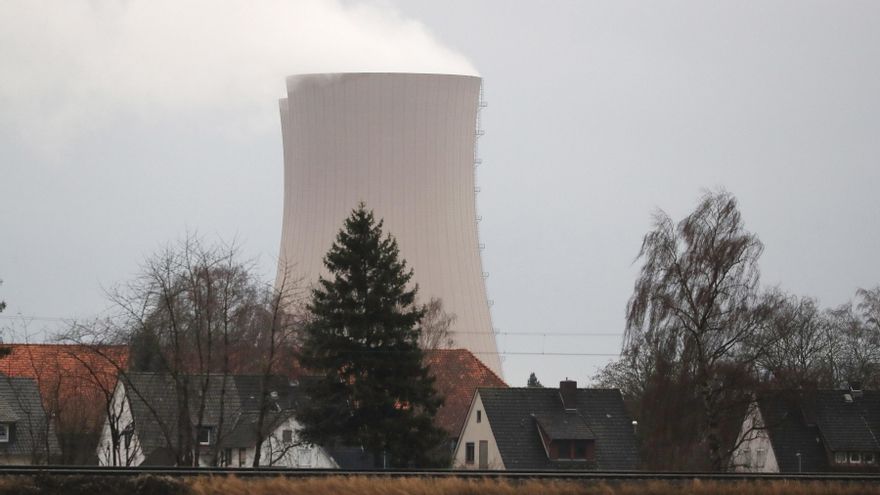 España rechaza la propuesta de la Comisión Europea para considerar energías sostenibles la nuclear y el gas