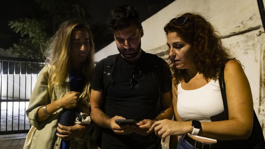 Julia Ferreras y Rafael Borrego, tras la agresión a su coche en Ceuta: "Éramos el enemigo, el objetivo a abatir"