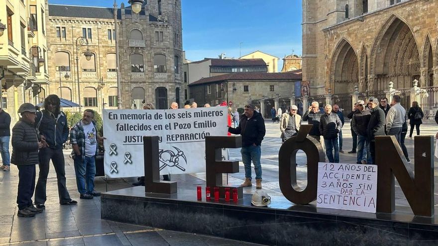 “¡Ya está bien!”: familiares y compañeros de los seis mineros muertos hace 12 años en la Hullera Vasco-Leonesa piden Justicia