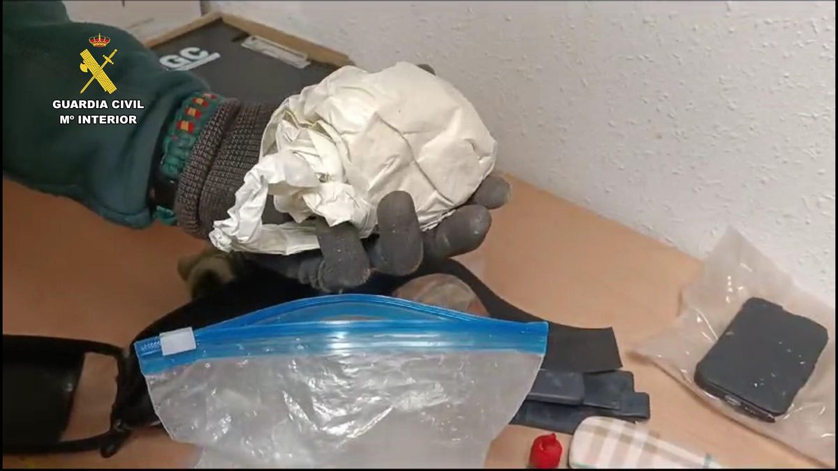 Detenido un hombre de 44 años pillado con varias drogas en un control en avenida de Madrid en Lardero