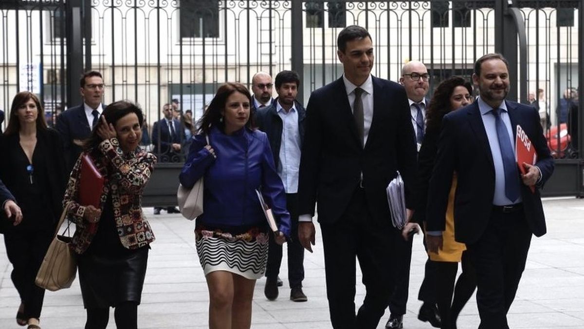 Los ministros Ábalos, Batet y Robles renunciarán al escaño para dedicarse en exclusiva al Gobierno
