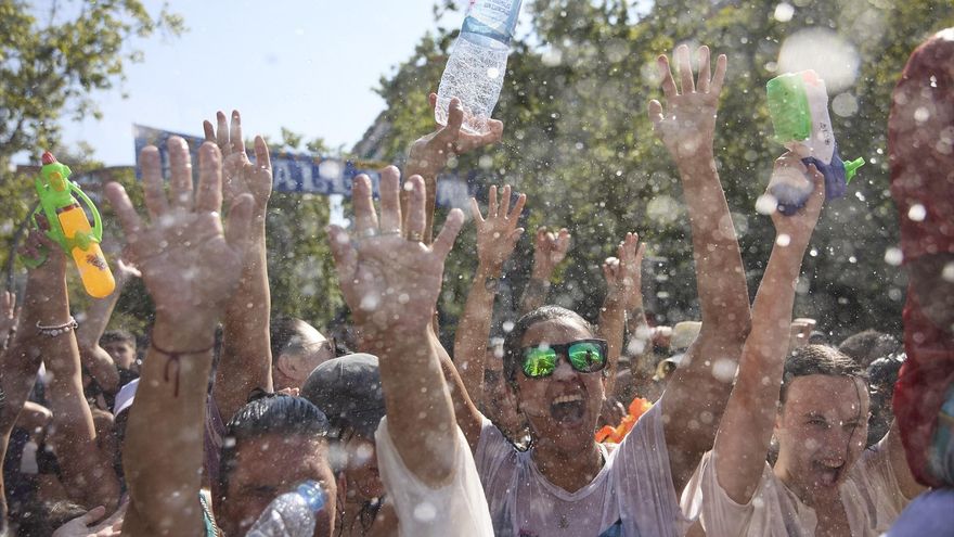Puente de Vallecas celebra las Fiestas del Carmen 2025 con su tradicional batalla naval: programa completo