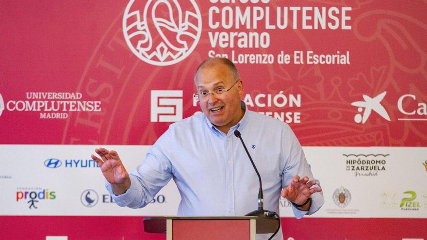 El secretario general del PP, Miguel Tellado, en los cursos de verano de la UCM en San Lorenzo de El Escorial