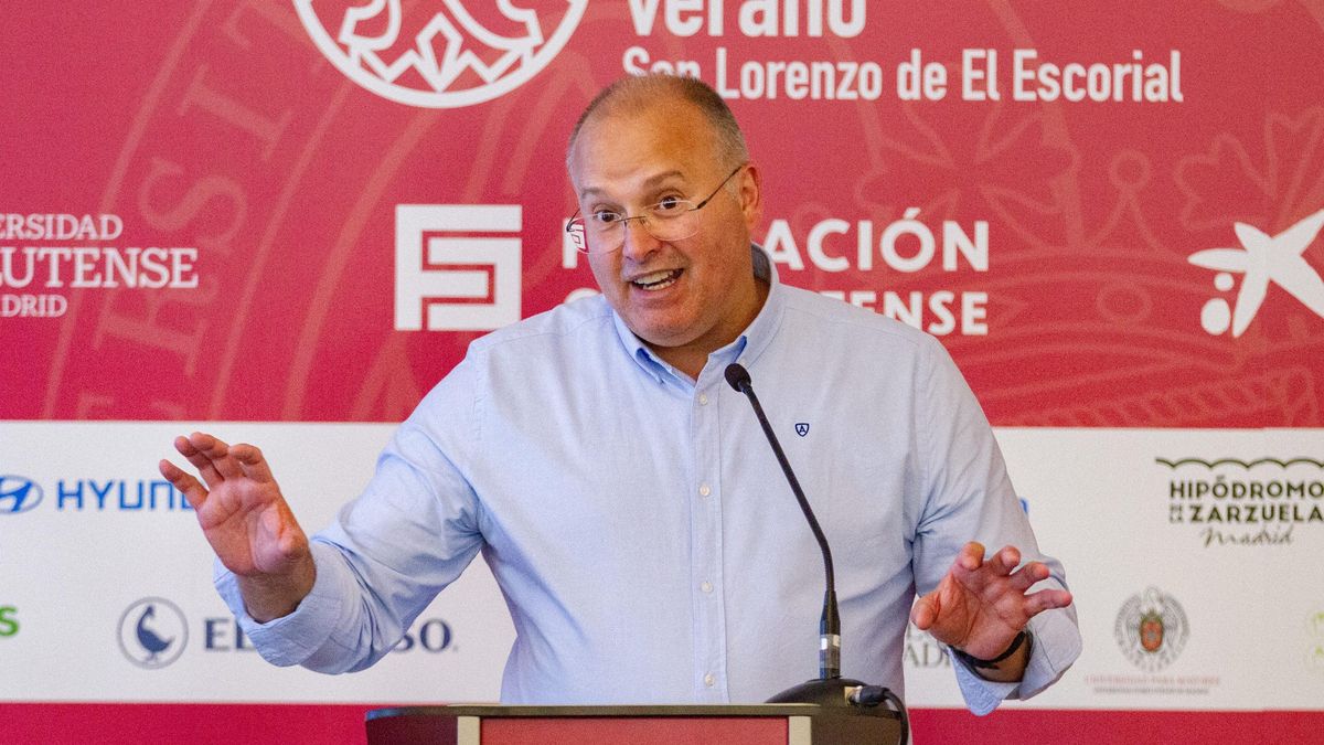 El secretario general del PP, Miguel Tellado, en los cursos de verano de la UCM en San Lorenzo de El Escorial