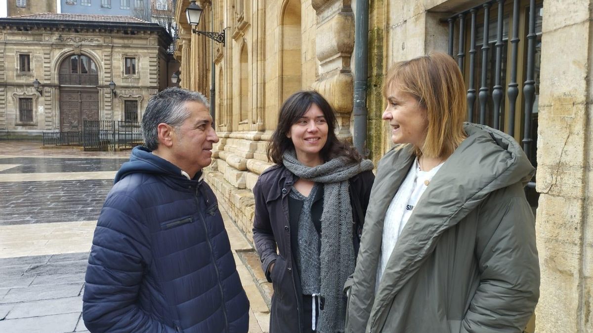 Xune Elipe, Laura Tuero y Covadonga Tomé.