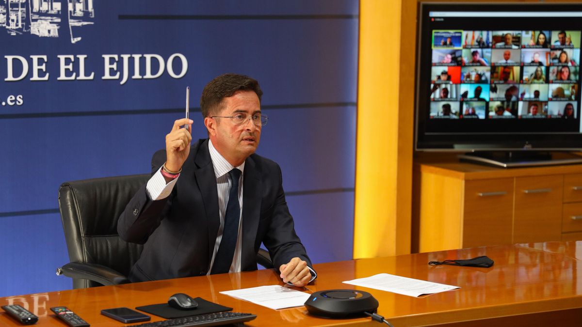 Archivo - El alcalde de El Ejido, Francisco Góngora (PP), en una imagen de archivo